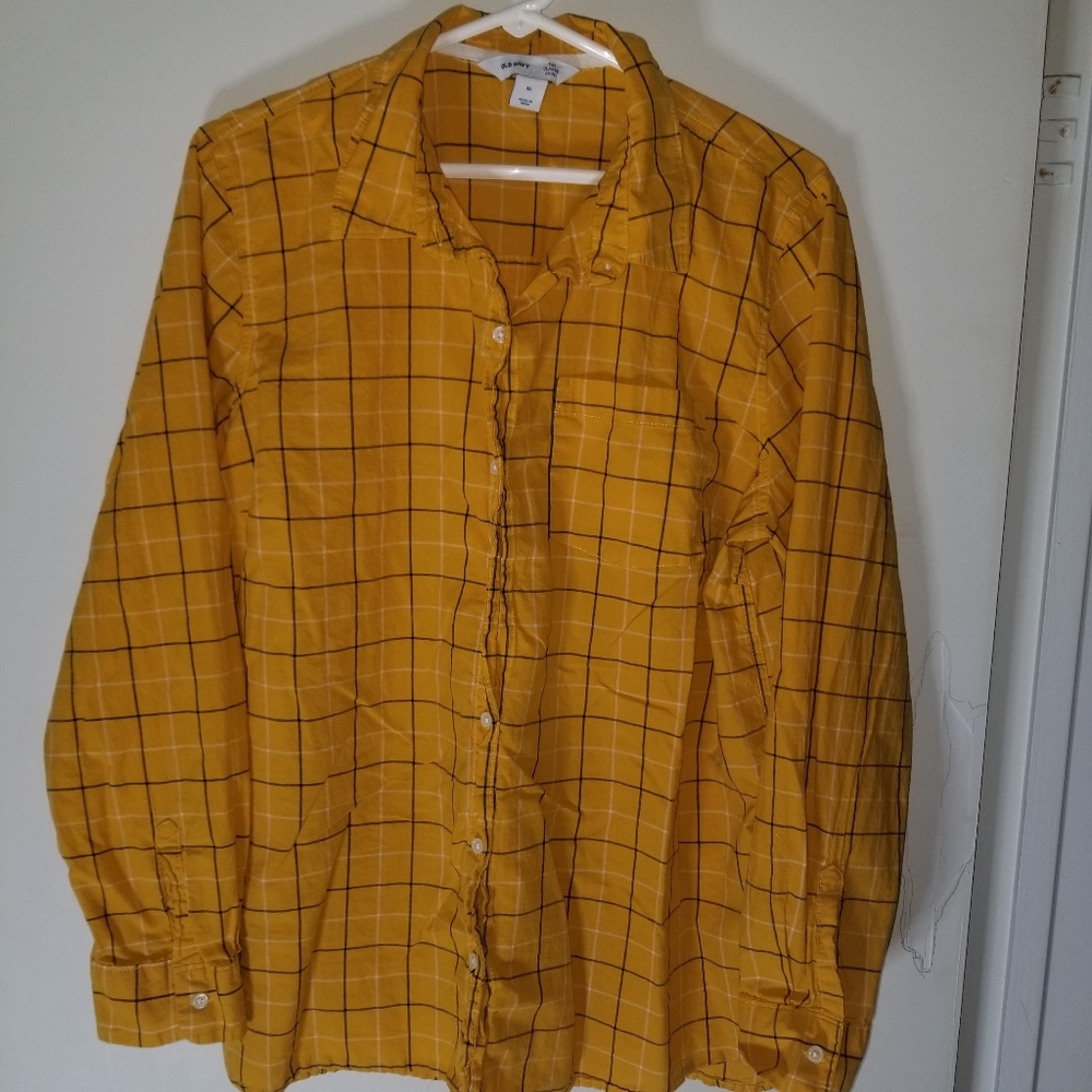 Long sleeve button down top